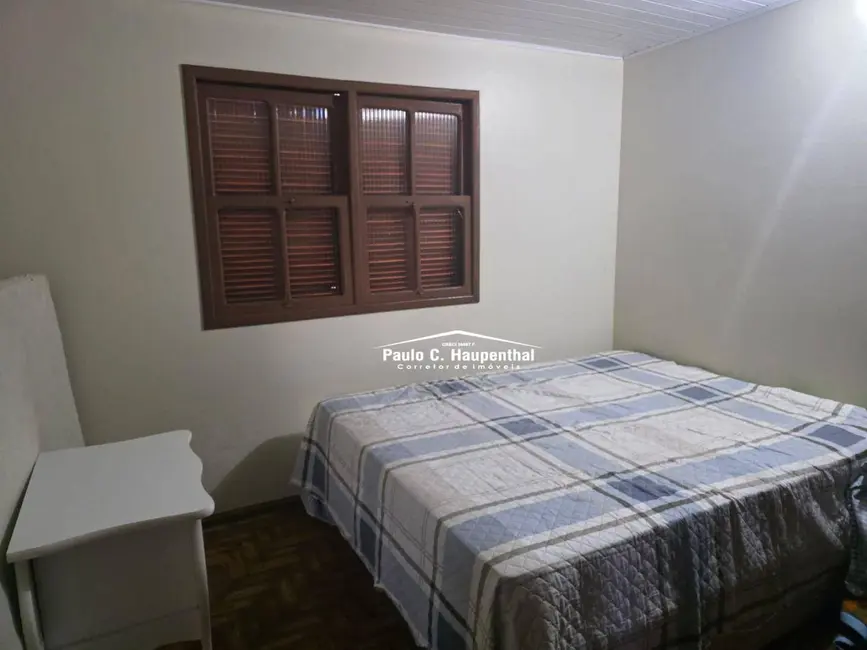 Casa com 3 quartos à venda, 300m2 em Centro, Balneario Arroio Do Silva - SC - imagem 8 Foto 8 de Casa com 3 quartos à venda, 300m2 em Centro, Balneario Arroio Do Silva - SC