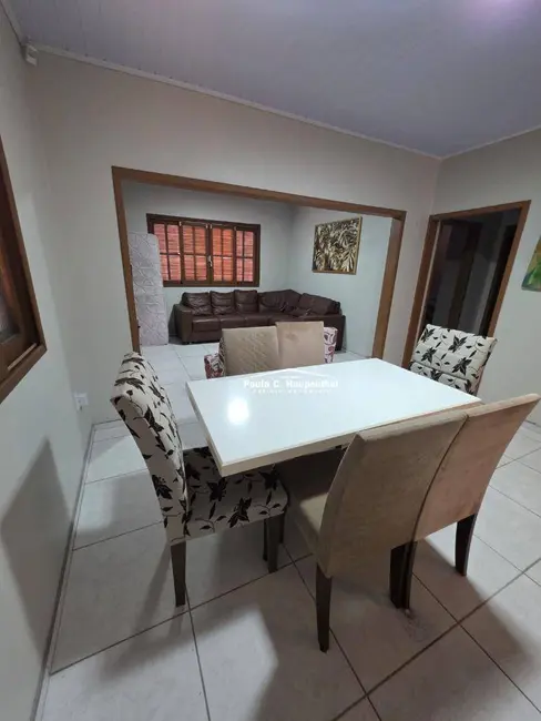Casa com 3 quartos à venda, 300m2 em Centro, Balneario Arroio Do Silva - SC - imagem 5 Foto 5 de Casa com 3 quartos à venda, 300m2 em Centro, Balneario Arroio Do Silva - SC