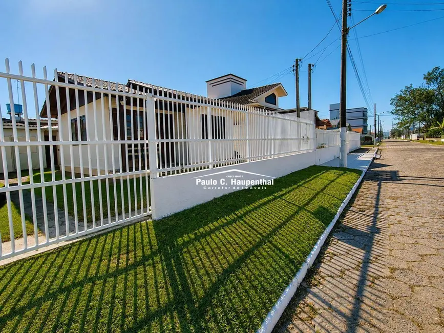 Foto 3 de Casa com 3 quartos à venda, 260m2 em Centro, Balneario Arroio Do Silva - SC