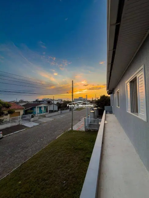 Foto 3 de Casa com 3 quartos à venda, 225m2 em Centro, Balneario Arroio Do Silva - SC