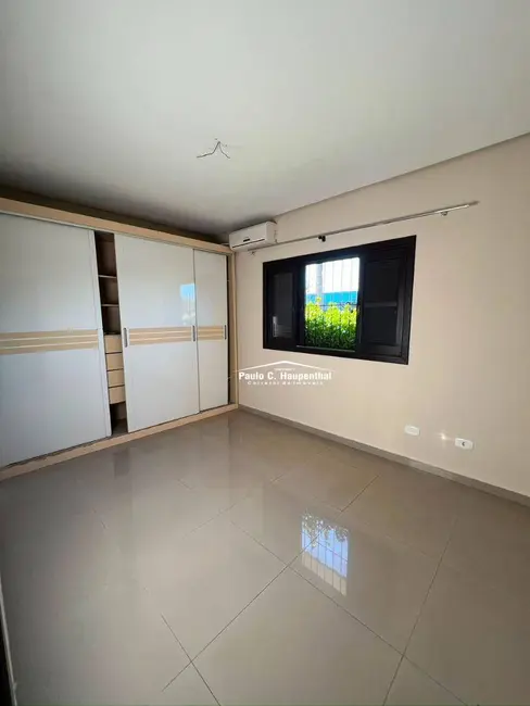Casa com 3 quartos à venda, 300m2 em Urussanguinha, Ararangua - SC - imagem 8 Foto 8 de Casa com 3 quartos à venda, 300m2 em Urussanguinha, Ararangua - SC