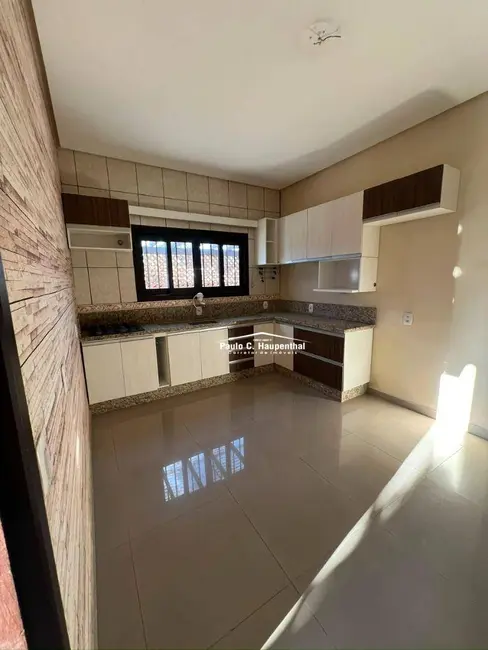 Casa com 3 quartos à venda, 300m2 em Urussanguinha, Ararangua - SC - imagem 5 Foto 5 de Casa com 3 quartos à venda, 300m2 em Urussanguinha, Ararangua - SC