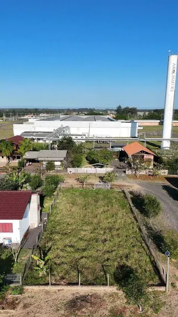 Foto 2 de Terreno / Lote à venda, 300m2 em Coloninha, Ararangua - SC