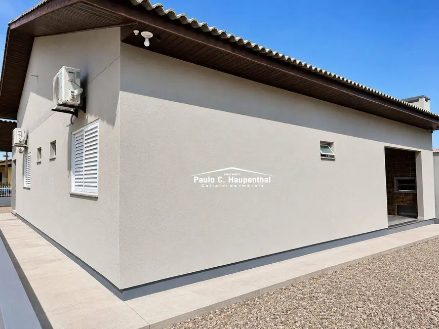 Foto 4 de Casa com 3 quartos à venda, 300m2 em Balneario Arroio Do Silva - SC