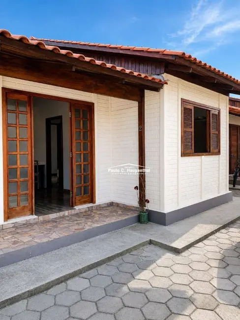 Foto 2 de Casa com 2 quartos à venda e para alugar, 360m2 em Balneario Arroio Do Silva - SC