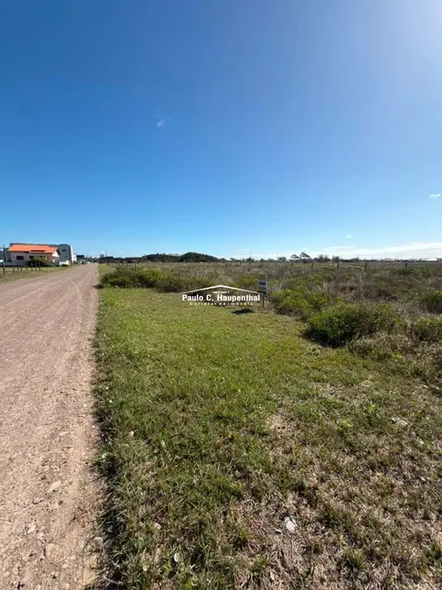 Foto 1 de Terreno / Lote à venda, 300m2 em Balneario Arroio Do Silva - SC