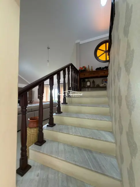 Casa com 4 quartos à venda, 360m2 em Centro, Balneario Arroio Do Silva - SC - imagem 3 Foto 3 de Casa com 4 quartos à venda, 360m2 em Centro, Balneario Arroio Do Silva - SC