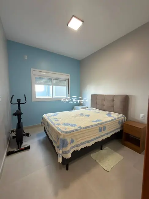 Casa com 3 quartos à venda, 351m2 em Balneario Arroio Do Silva - SC - imagem 5 Foto 5 de Casa com 3 quartos à venda, 351m2 em Balneario Arroio Do Silva - SC