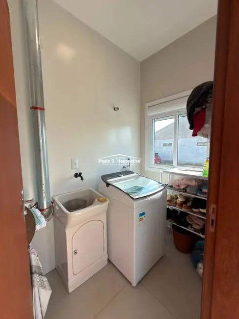 Casa com 3 quartos à venda, 351m2 em Balneario Arroio Do Silva - SC - imagem 7 Foto 7 de Casa com 3 quartos à venda, 351m2 em Balneario Arroio Do Silva - SC
