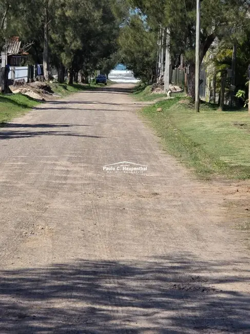 Foto 2 de Terreno / Lote à venda, 300m2 em Balneario Arroio Do Silva - SC