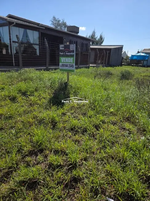 Foto 1 de Terreno / Lote à venda, 300m2 em Balneario Arroio Do Silva - SC