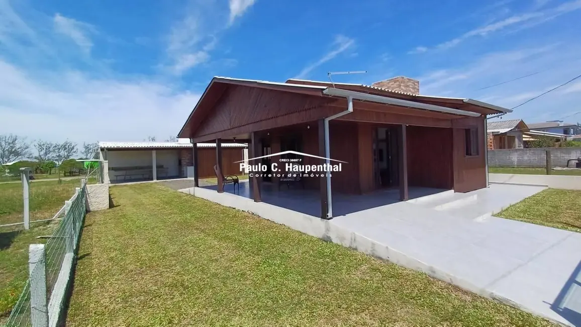 Foto 1 de Casa com 2 quartos à venda, 300m2 em Balneario Arroio Do Silva - SC