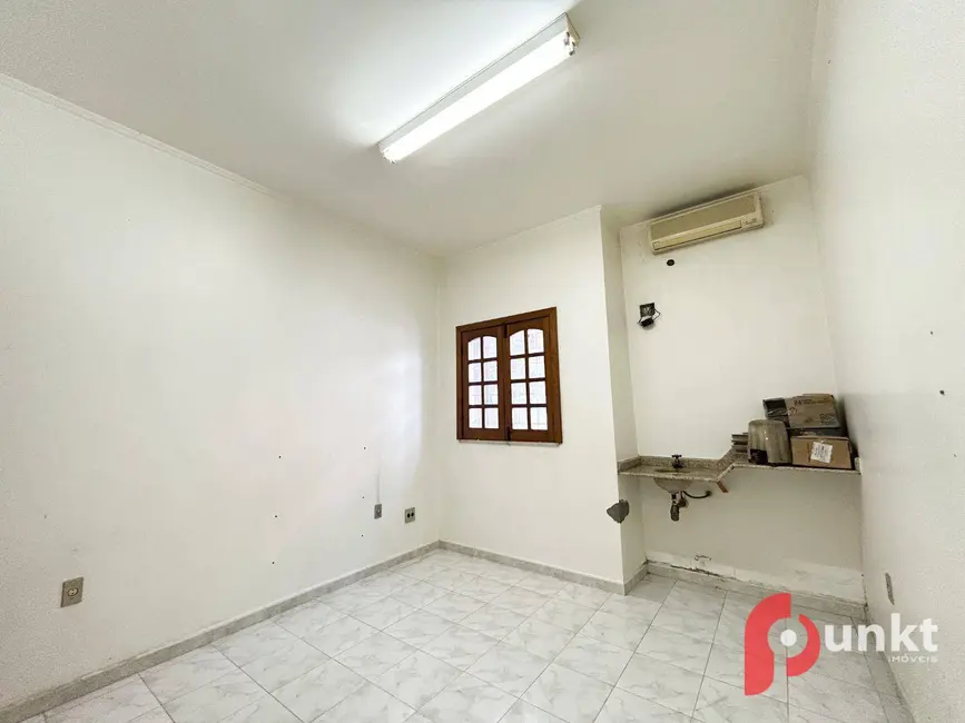 Foto 6 de Casa com 7 quartos para alugar, 300m2 em Japiim, Manaus - AM