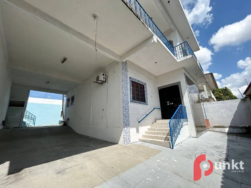 Foto 2 de Casa com 7 quartos para alugar, 300m2 em Japiim, Manaus - AM