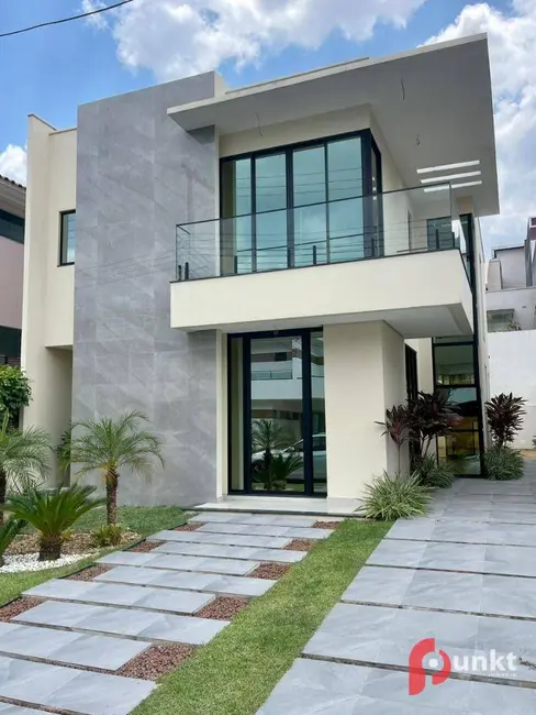 Foto 1 de Casa de Condomínio com 3 quartos à venda, 250m2 em Tarumã, Manaus - AM