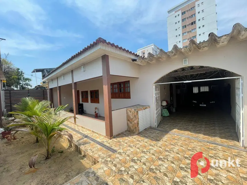 Foto 2 de Casa com 3 quartos à venda, 324m2 em Manaus - AM