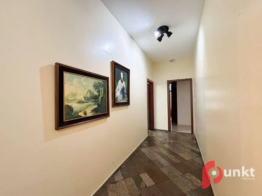 Casa com 5 quartos à venda e para alugar, 1800m2 em Adrianópolis, Manaus - AM - imagem 6 Foto 6 de Casa com 5 quartos à venda e para alugar, 1800m2 em Adrianópolis, Manaus - AM
