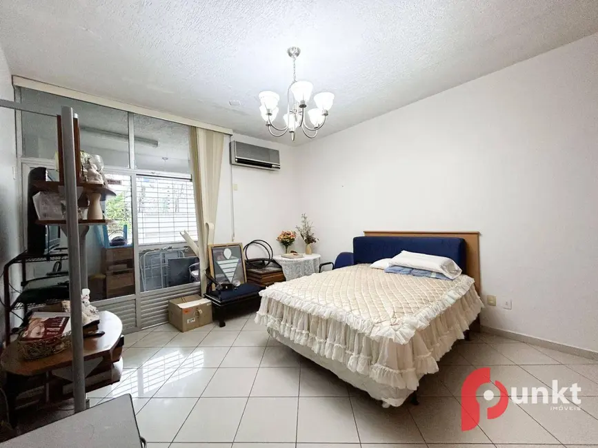 Casa com 5 quartos à venda e para alugar, 1800m2 em Adrianópolis, Manaus - AM - imagem 7 Foto 7 de Casa com 5 quartos à venda e para alugar, 1800m2 em Adrianópolis, Manaus - AM