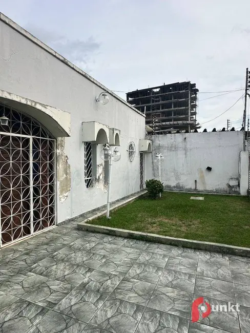 Foto 2 de Casa à venda, 592m2 em Adrianópolis, Manaus - AM