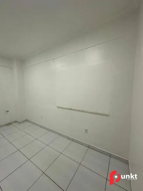 Foto 2 de Sala Comercial para alugar, 30m2 em Adrianópolis, Manaus - AM