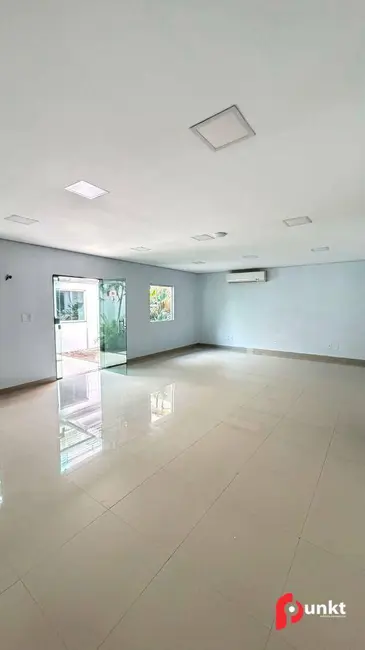 Sala Comercial para alugar, 320m2 em Nossa Senhora das Graças, Manaus - AM - imagem 7 Foto 7 de Sala Comercial para alugar, 320m2 em Nossa Senhora das Graças, Manaus - AM