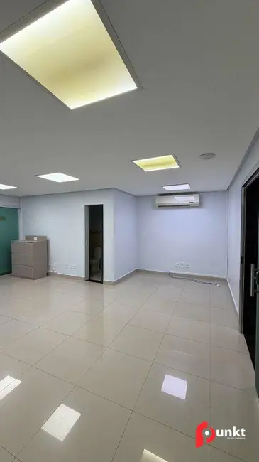 Sala Comercial para alugar, 320m2 em Nossa Senhora das Graças, Manaus - AM - imagem 1 Foto 1 de Sala Comercial para alugar, 320m2 em Nossa Senhora das Graças, Manaus - AM