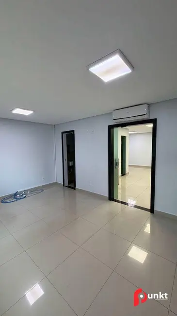 Sala Comercial para alugar, 320m2 em Nossa Senhora das Graças, Manaus - AM - imagem 2 Foto 2 de Sala Comercial para alugar, 320m2 em Nossa Senhora das Graças, Manaus - AM
