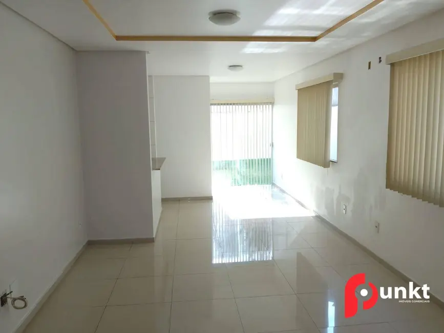 Foto 1 de Casa com 3 quartos para alugar, 250m2 em Aleixo, Manaus - AM