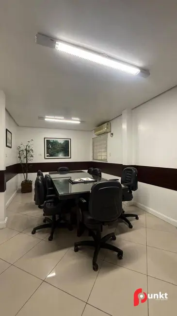 Casa à venda, 300m2 em Nossa Senhora das Graças, Manaus - AM - imagem 4 Foto 4 de Casa à venda, 300m2 em Nossa Senhora das Graças, Manaus - AM