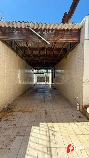 Casa à venda, 300m2 em Nossa Senhora das Graças, Manaus - AM - imagem 3 Foto 3 de Casa à venda, 300m2 em Nossa Senhora das Graças, Manaus - AM