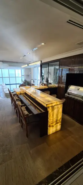 Apartamento com 4 quartos à venda, 316m2 em Centro, Balneario Camboriu - SC - imagem 1 Foto 1 de Apartamento com 4 quartos à venda, 316m2 em Centro, Balneario Camboriu - SC