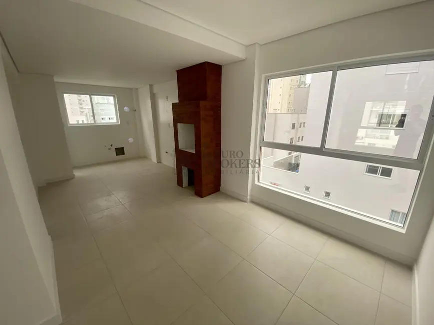 Apartamento com 3 quartos para alugar, 97m2 em Centro, Balneario Camboriu - SC - imagem 1 Foto 1 de Apartamento com 3 quartos para alugar, 97m2 em Centro, Balneario Camboriu - SC