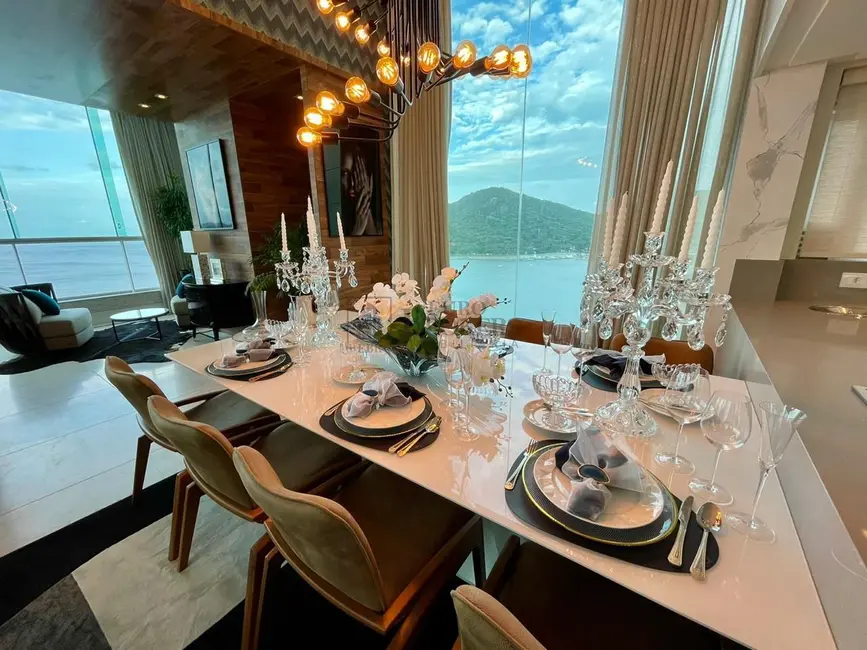 Apartamento com 7 quartos à venda, 600m2 em Centro, Balneario Camboriu - SC - imagem 6 Foto 6 de Apartamento com 7 quartos à venda, 600m2 em Centro, Balneario Camboriu - SC