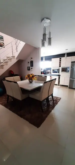 Foto 1 de Sobrado com 2 quartos à venda, 134m2 em Santa Regina, Camboriu - SC