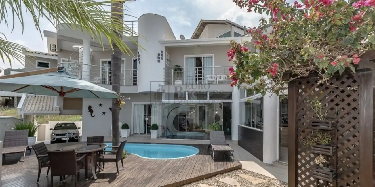 Foto 1 de Casa com 3 quartos à venda, 304m2 em Ariribá, Balneario Camboriu - SC