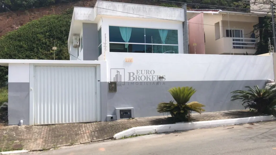 Foto 1 de Casa com 4 quartos à venda, 500m2 em Praia dos Amores, Balneario Camboriu - SC