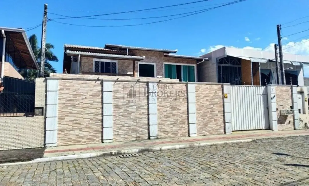 Foto 2 de Casa com 5 quartos à venda, 295m2 em Nova Esperança, Balneario Camboriu - SC