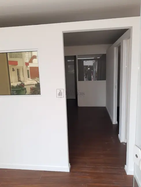 Sala Comercial com 1 quarto para alugar, 51m2 em Centro, Balneario Camboriu - SC - imagem 2 Foto 2 de Sala Comercial com 1 quarto para alugar, 51m2 em Centro, Balneario Camboriu - SC