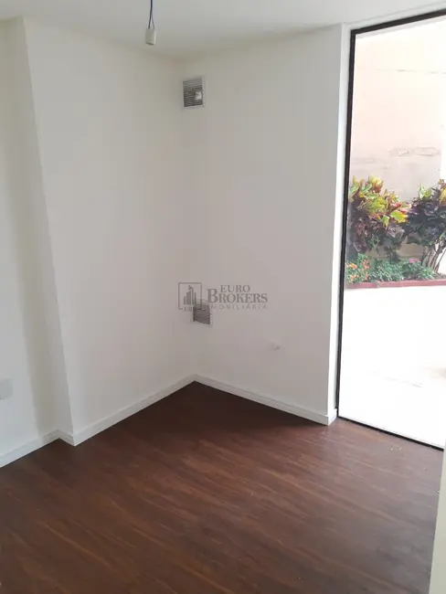 Sala Comercial com 1 quarto para alugar, 51m2 em Centro, Balneario Camboriu - SC - imagem 7 Foto 7 de Sala Comercial com 1 quarto para alugar, 51m2 em Centro, Balneario Camboriu - SC