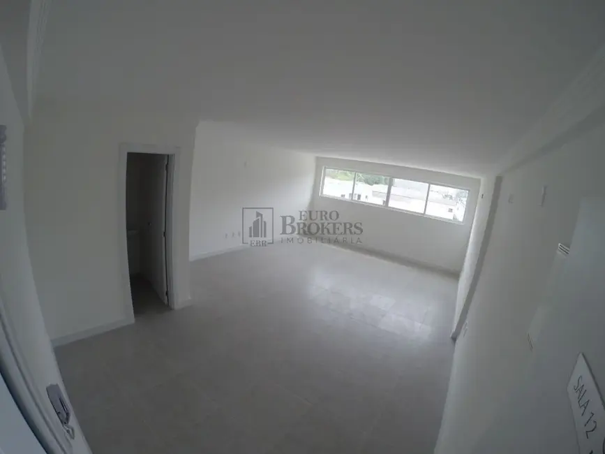 Foto 2 de Sala Comercial com 1 quarto para alugar, 40m2 em Ariribá, Balneario Camboriu - SC