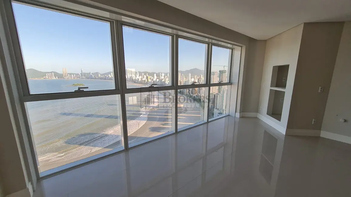 Apartamento com 3 quartos à venda, 172m2 em Pioneiros, Balneario Camboriu - SC - imagem 1 Foto 1 de Apartamento com 3 quartos à venda, 172m2 em Pioneiros, Balneario Camboriu - SC