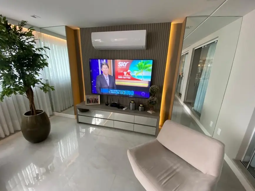 Apartamento com 4 quartos à venda, 175m2 em Centro, Balneario Camboriu - SC - imagem 1 Foto 1 de Apartamento com 4 quartos à venda, 175m2 em Centro, Balneario Camboriu - SC