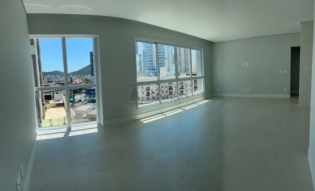 Foto 1 de Apartamento com 4 quartos à venda, 132m2 em Centro, Balneario Camboriu - SC