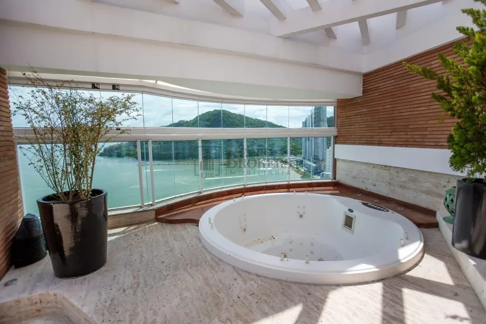 Foto 1 de Cobertura com 4 quartos à venda, 580m2 em Balneario Camboriu - SC