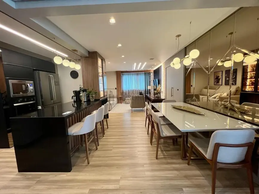 Foto 1 de Apartamento com 3 quartos à venda, 120m2 em Centro, Balneario Camboriu - SC