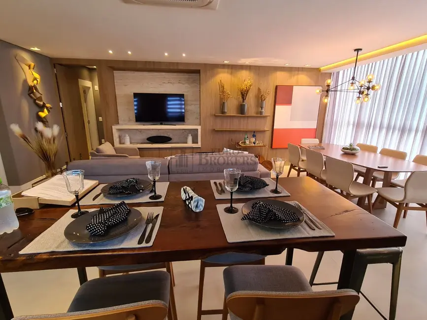 Foto 3 de Apartamento com 3 quartos à venda, 139m2 em Centro, Balneario Camboriu - SC