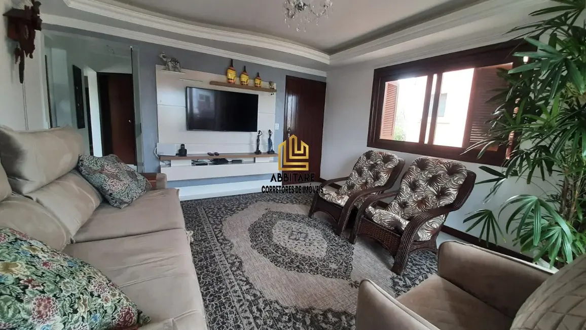 Casa com 7 quartos à venda, 512m2 em Torres - RS - imagem 6 Foto 6 de Casa com 7 quartos à venda, 512m2 em Torres - RS