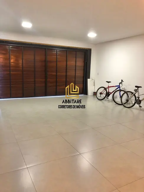 Foto 9 de Casa com 4 quartos à venda, 301m2 em Torres - RS