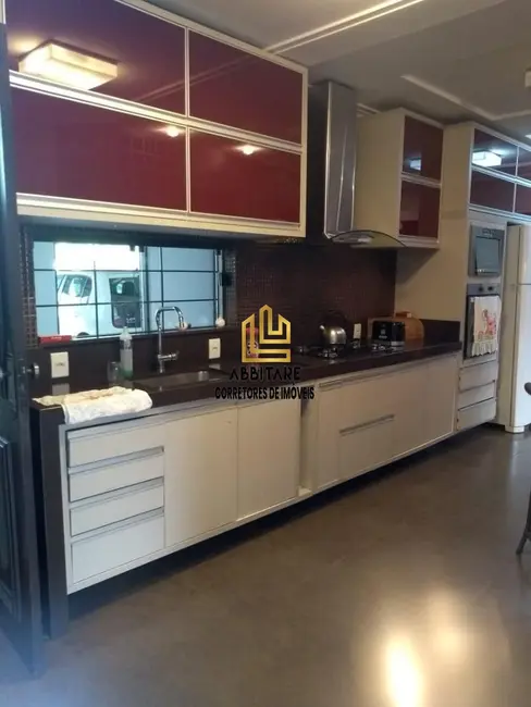 Casa com 4 quartos à venda, 317m2 em Torres - RS - imagem 2 Foto 2 de Casa com 4 quartos à venda, 317m2 em Torres - RS