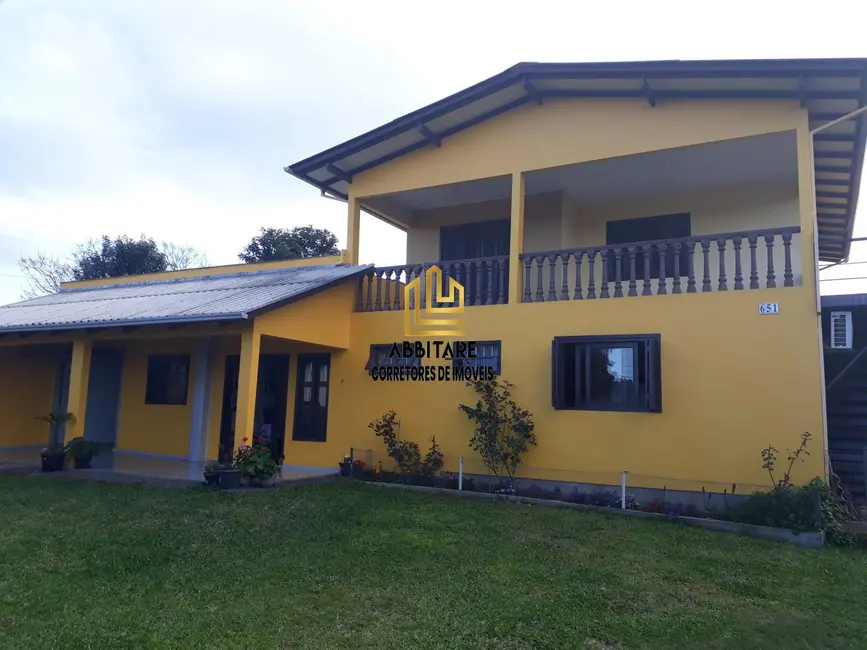 Foto 1 de Casa com 3 quartos à venda, 350m2 em Torres - RS